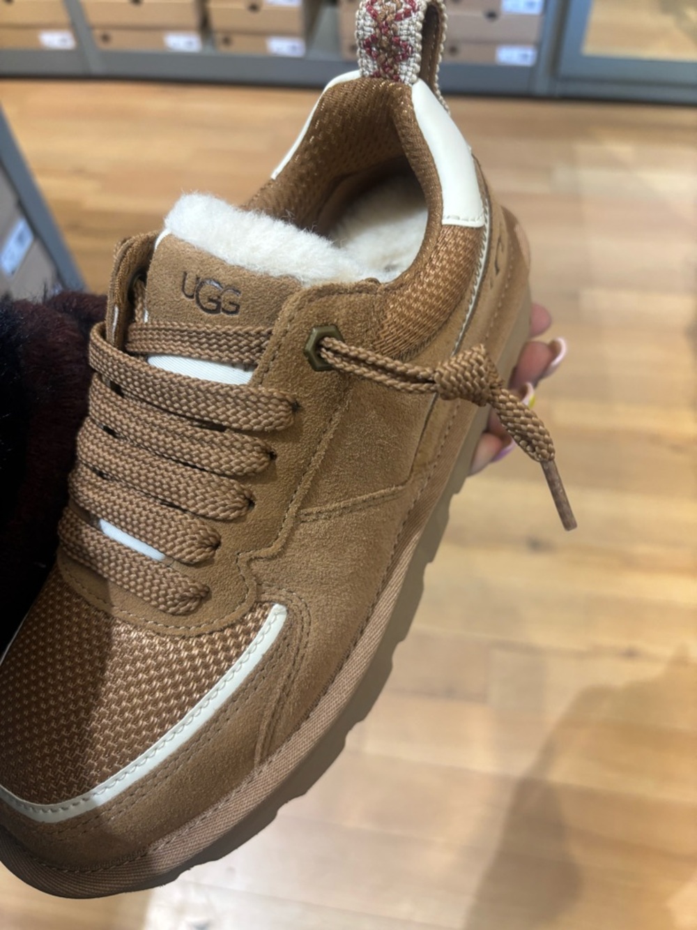 UGG SUNGAZER CHESTNUT